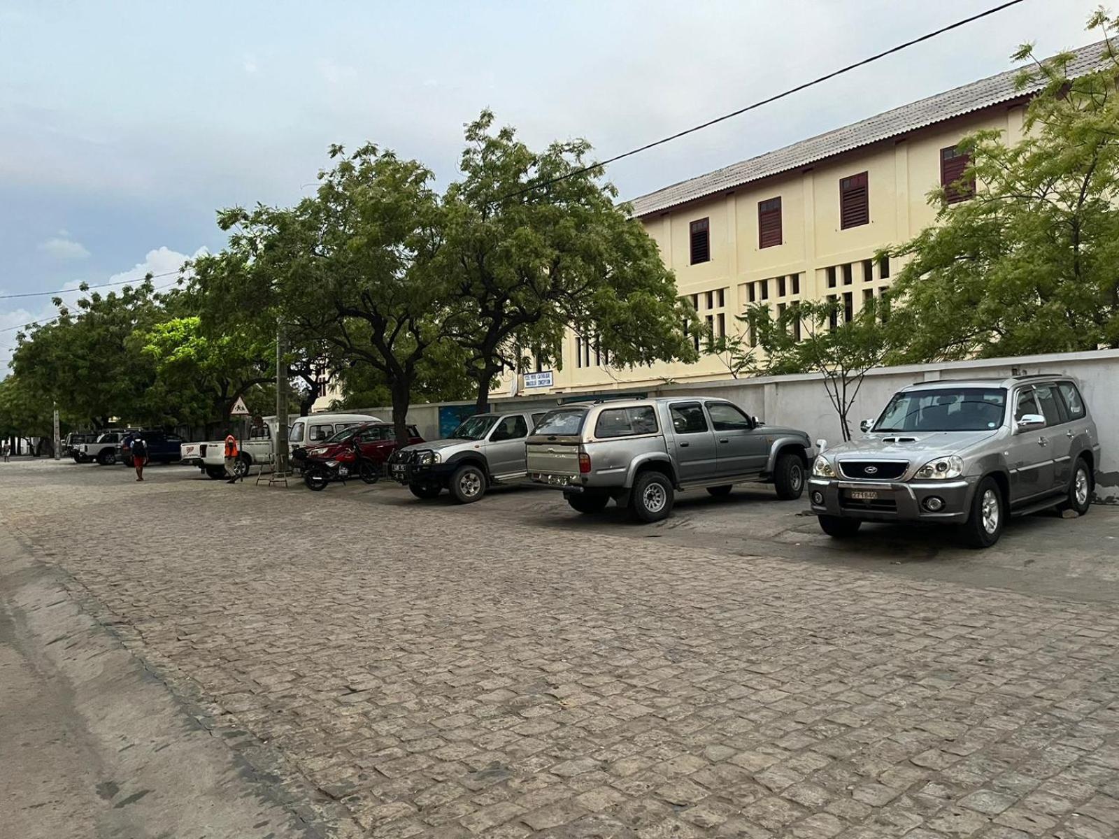 Hotel Menabe Morondava Exterior photo